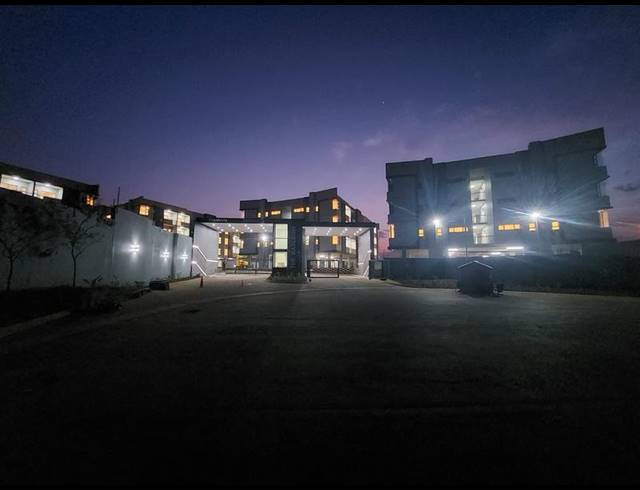 2 BEDROOM APARTMENT FOR SALE IN RASLOUW